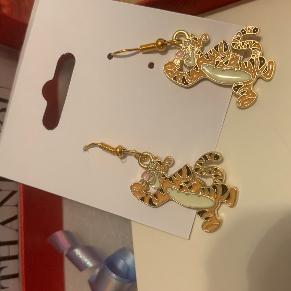 NEW TIGGER EARRINGS Disney Charm Jewelry Hand crafted hypoallergenic backs - Picture 5 of 7